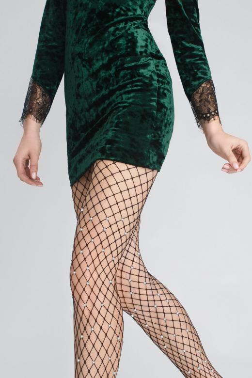 Fishnets – how to wear them gracefully?
