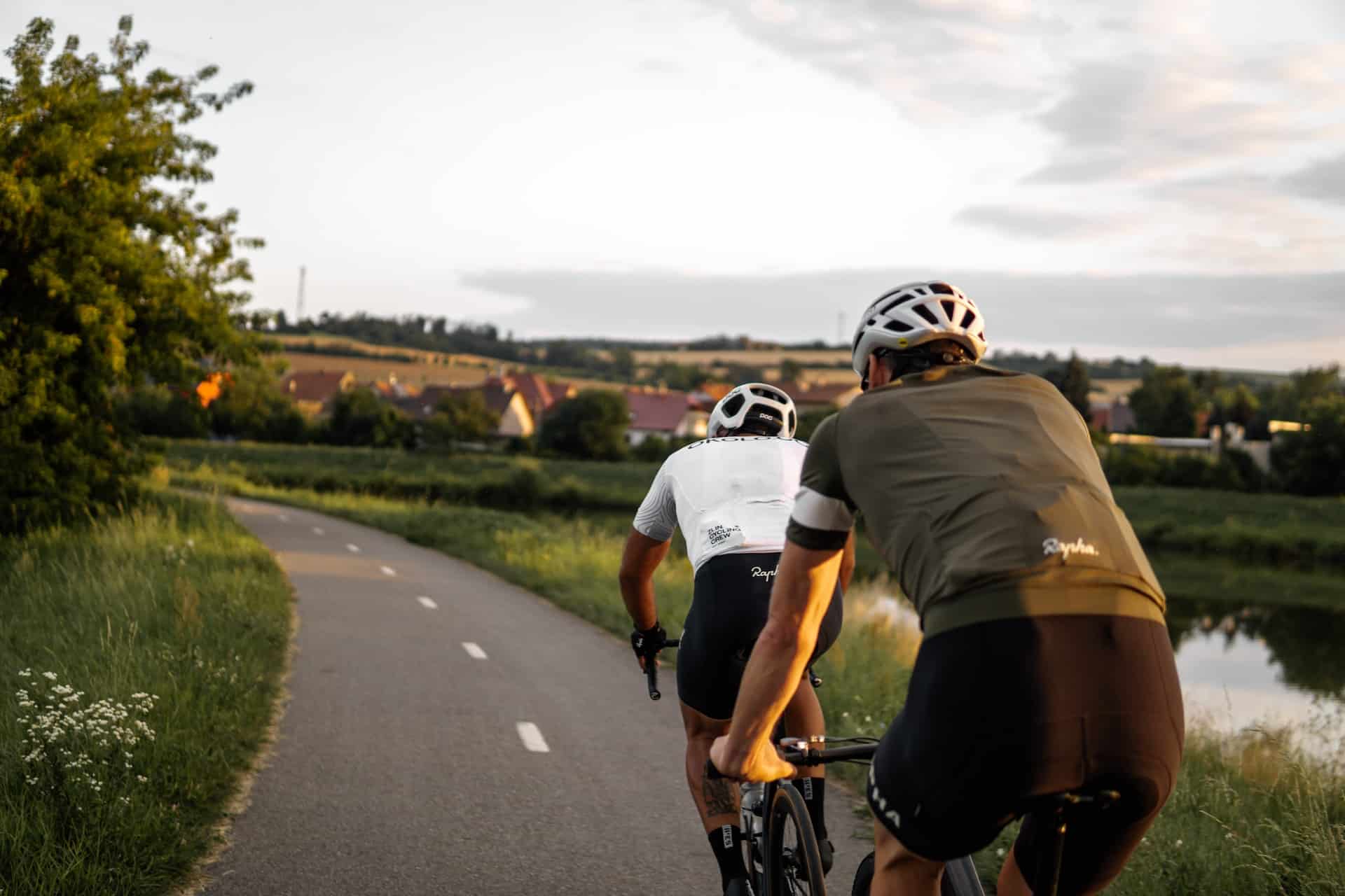 The Benefits of Wearing a Men’s Sleeveless Cycling Jersey